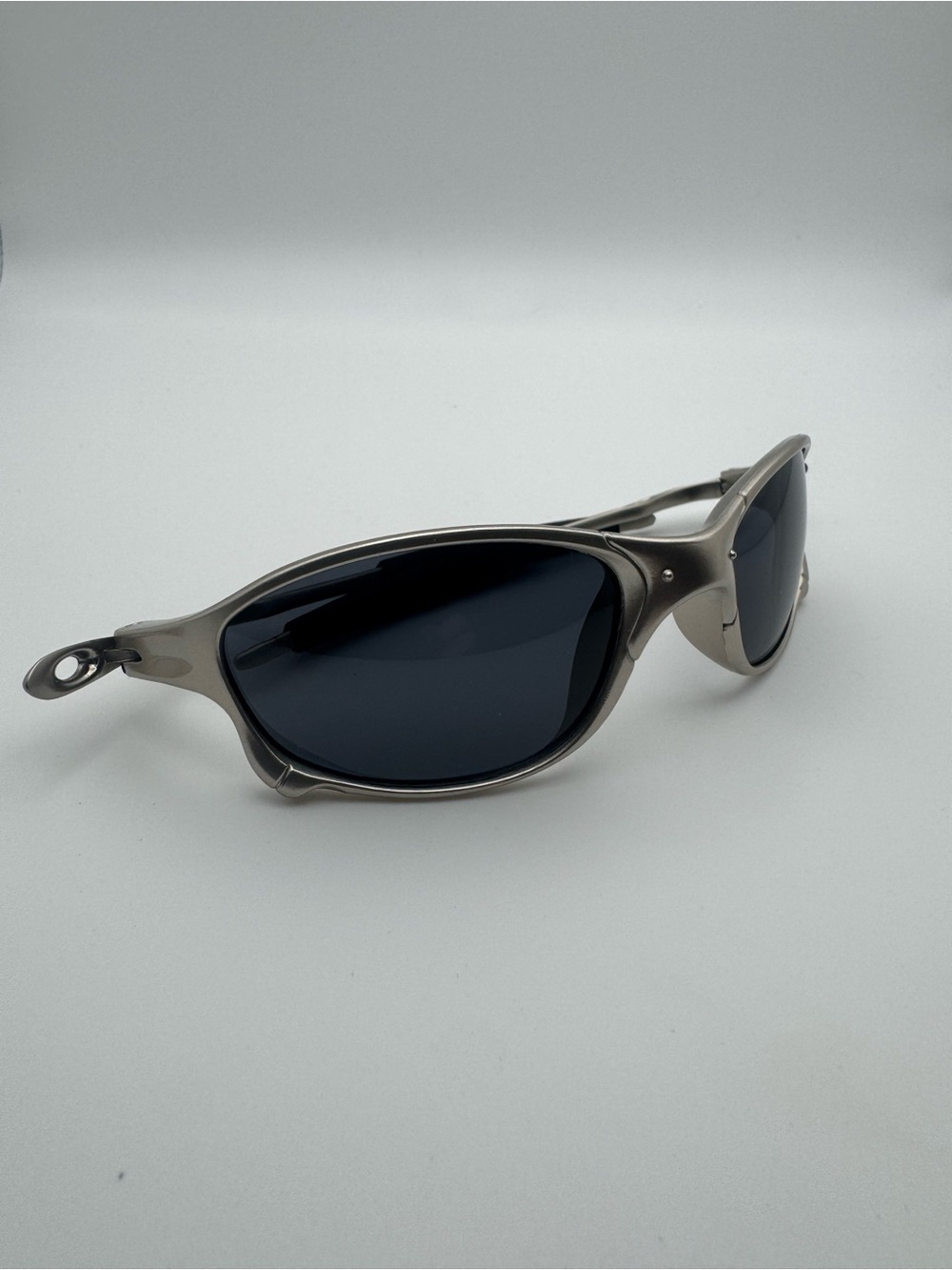 Oakley Style Unbranded Sunglasses - Picture 3 of 4